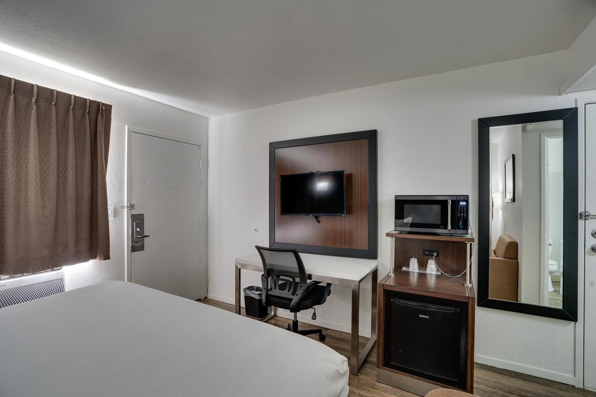 Econo Lodge Stockton Near I-5 Fairgrounds Екстериор снимка