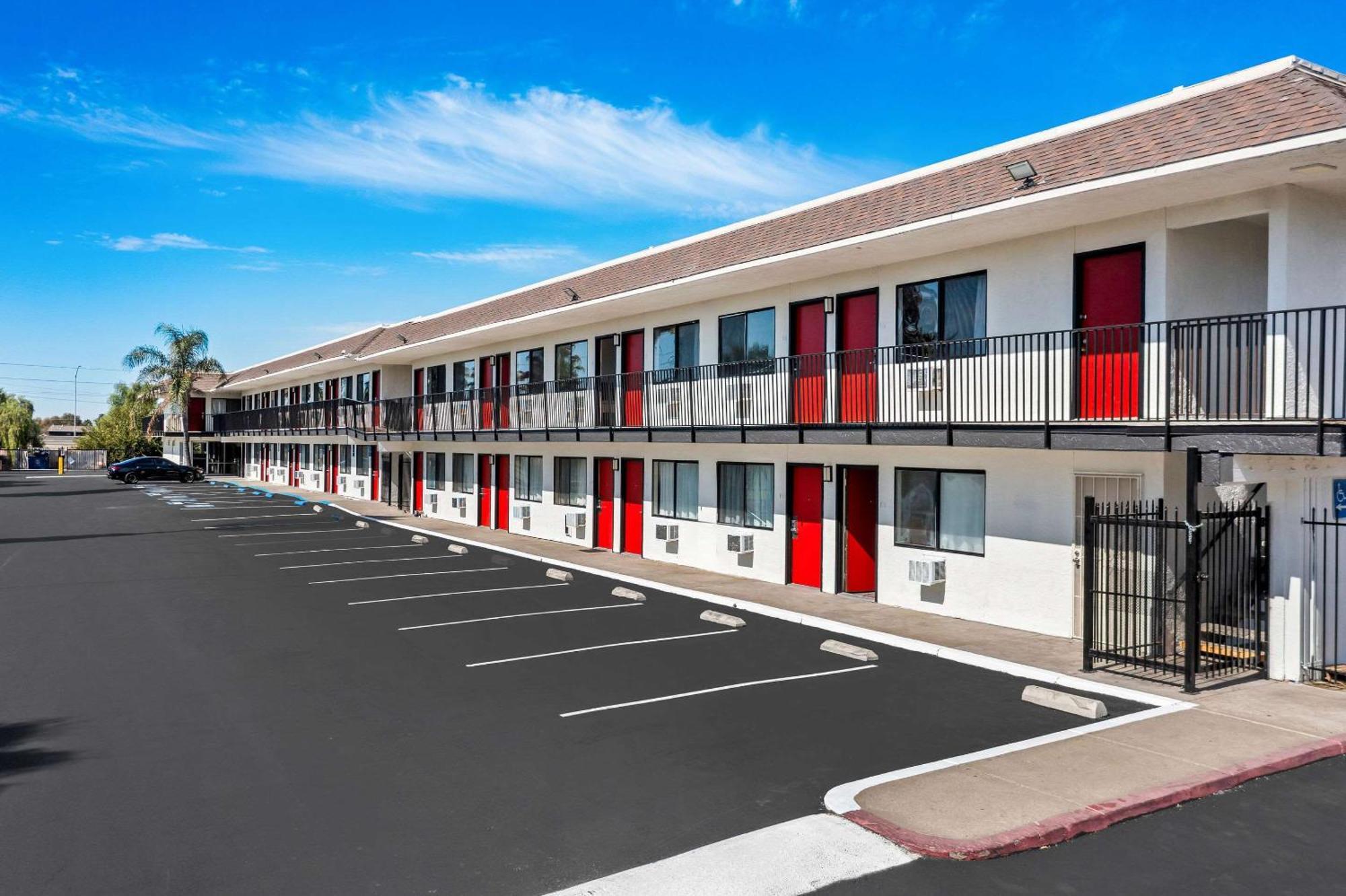 Econo Lodge Stockton Near I-5 Fairgrounds Екстериор снимка
